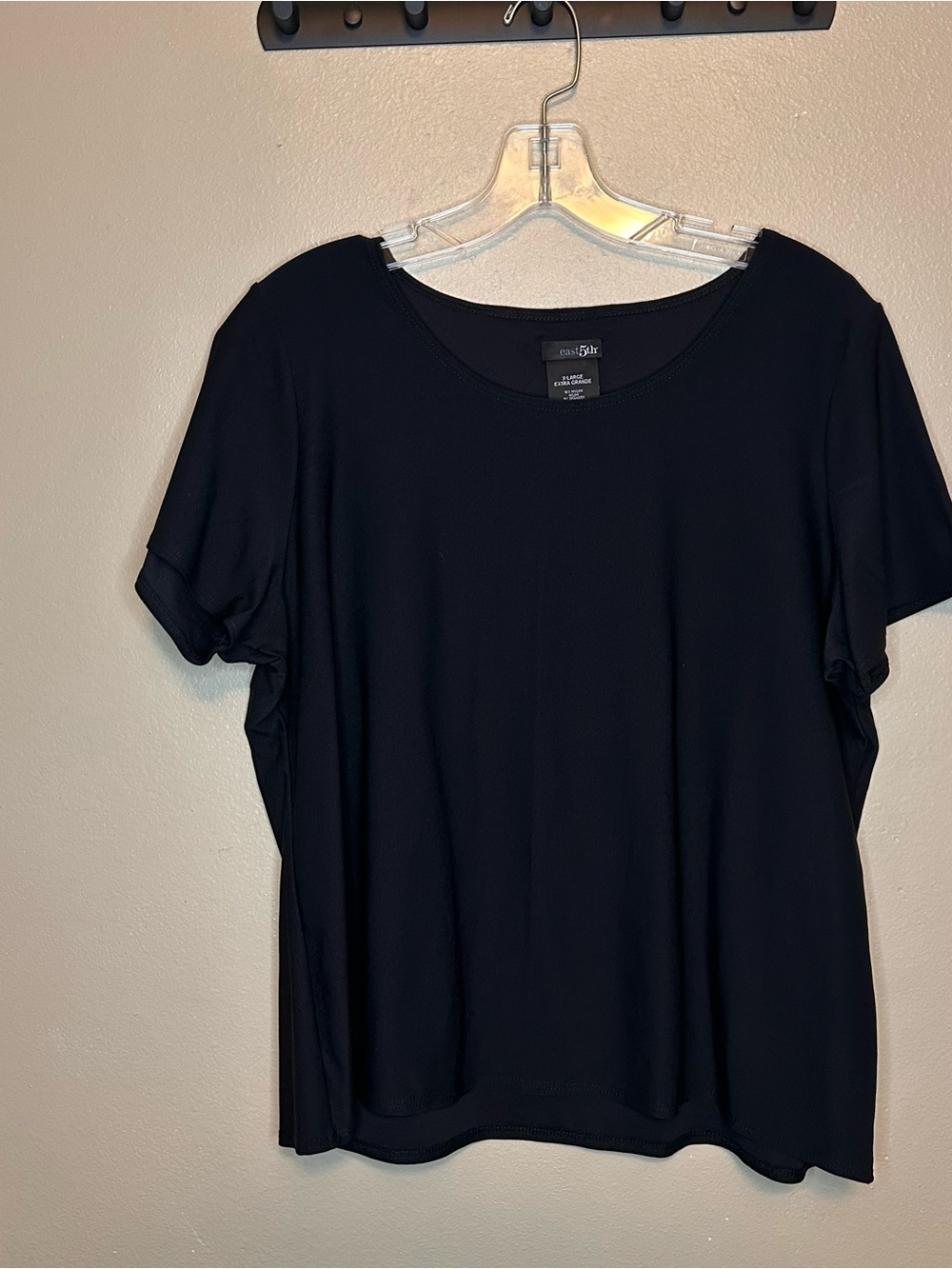 East 5th Women’s Black Short Sleeve Crew Neck Tee